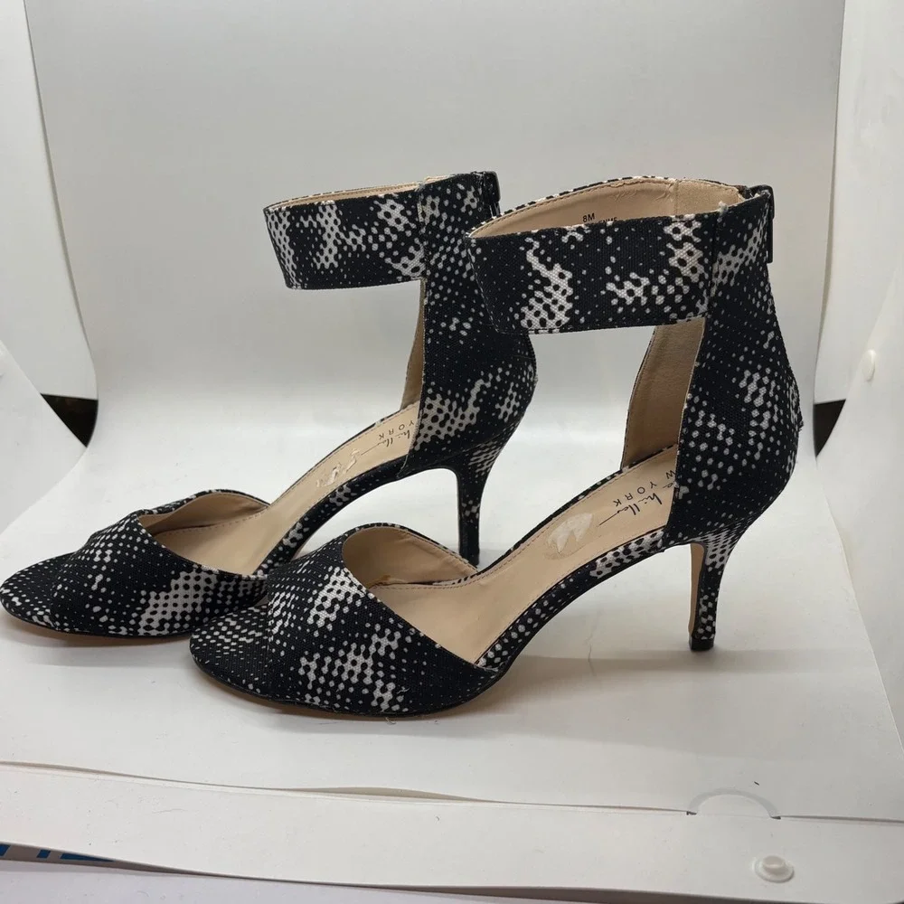 Nicole Miller New York Newcastle Black White Snakeskin Ankle Strap Heels 8M